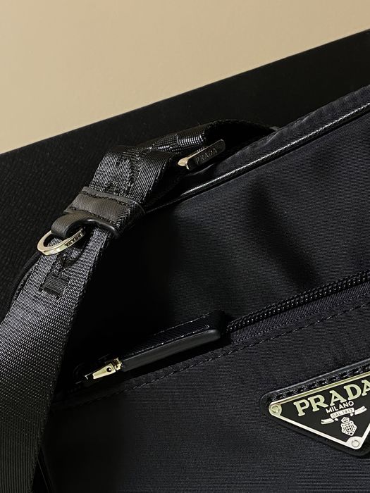 PRADA Re-Nylon Shoulder Nassenger Bag Black