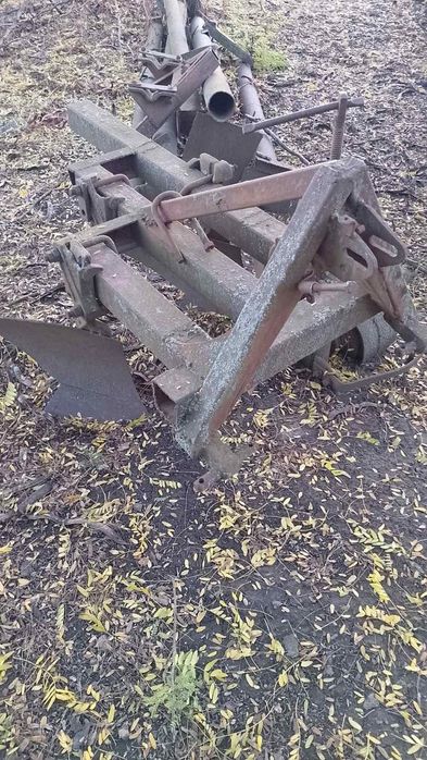 Продам новий саморобний 3 корпусний плуг