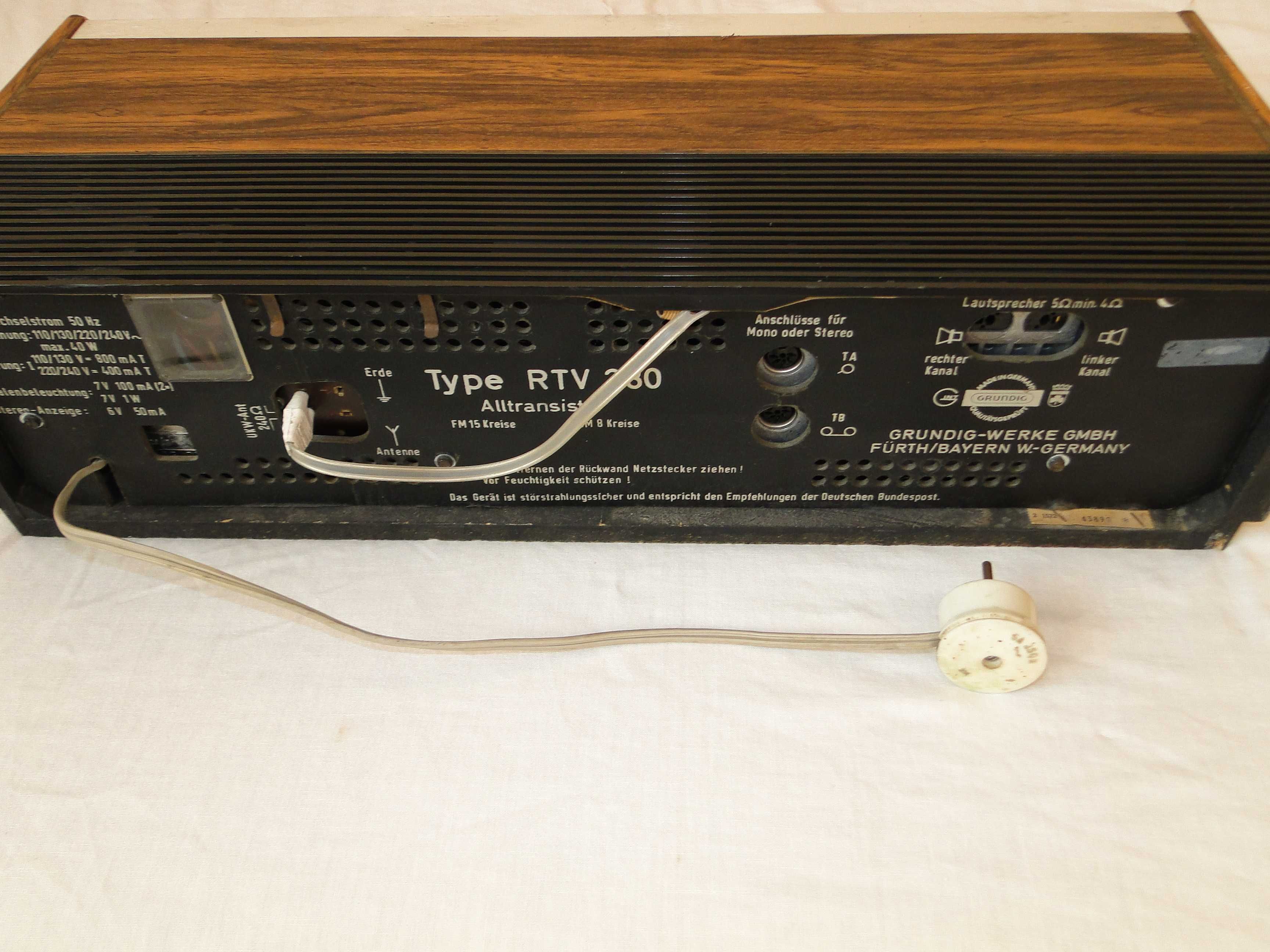 Amplituner GRUNDIG RTV 380