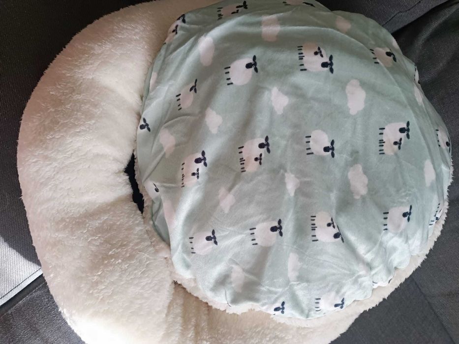 Leeby cama redonda amovível branca - nova!