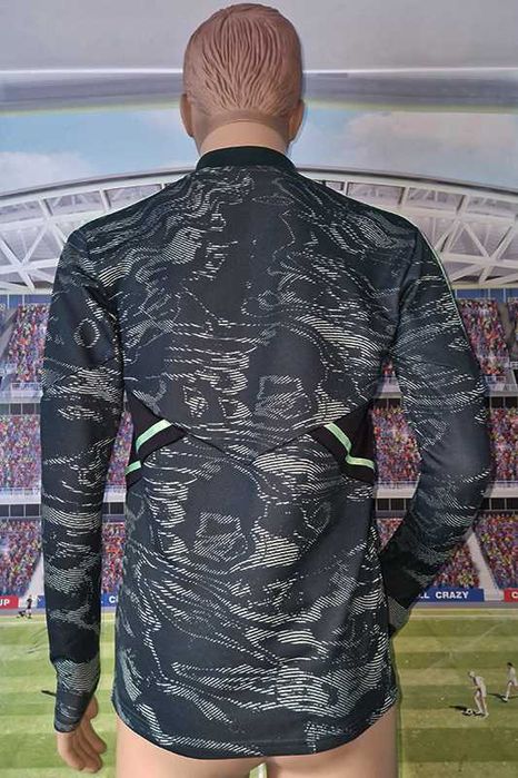 Real Madrid Club de Fútbol Adidas Aeroready 2022-23 training top S-M