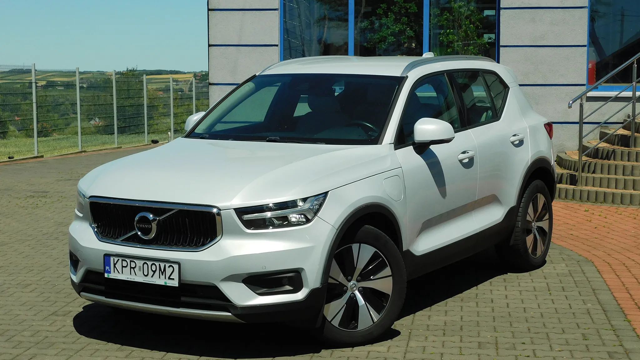 Volvo XC 40 1.5 Plug-In Hybrid T5 TWIN ENGINE 261KM Stan Idealny Jasne Wnętrze