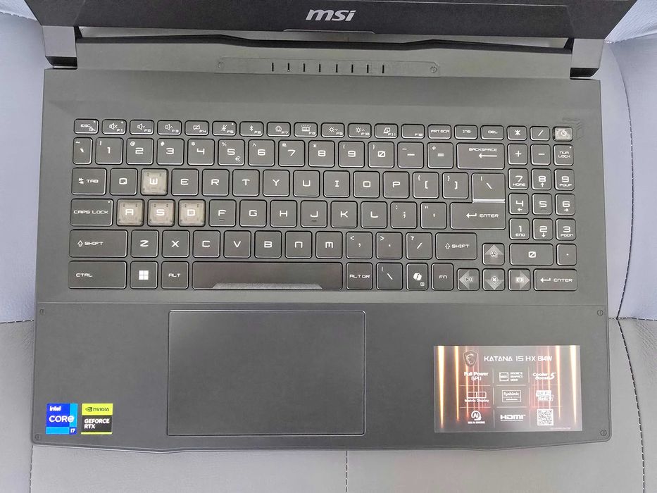 Ноутбук MSI Katana 15 HX B14WGK-293US (RTX5070)