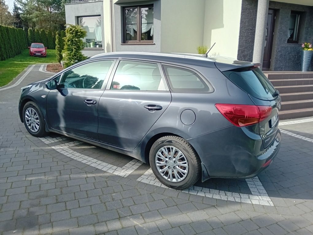 Kia Ceed 1.6 CRDI Super Stan