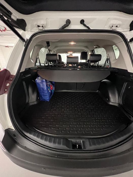 Продам автівку TOYOTA RAV 4