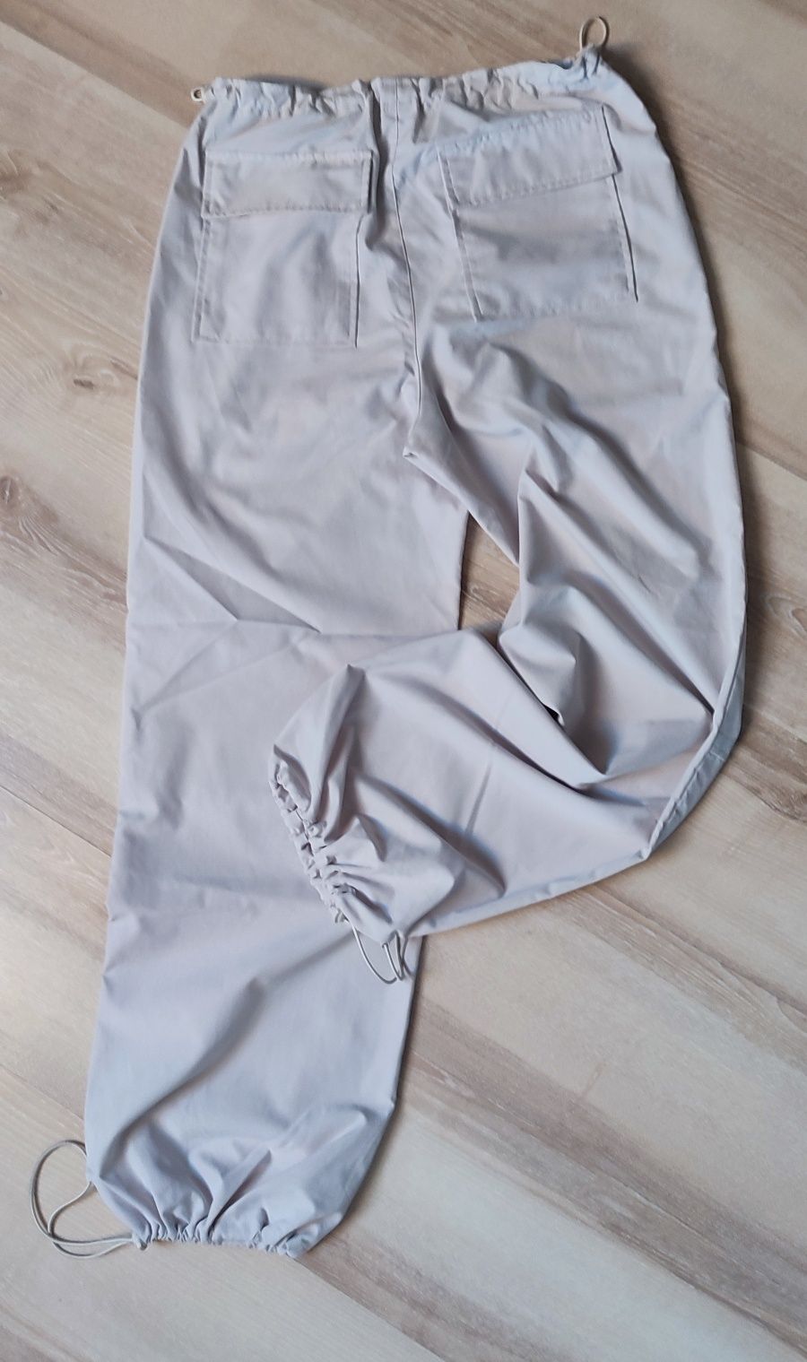 Spodnie Cropp XS