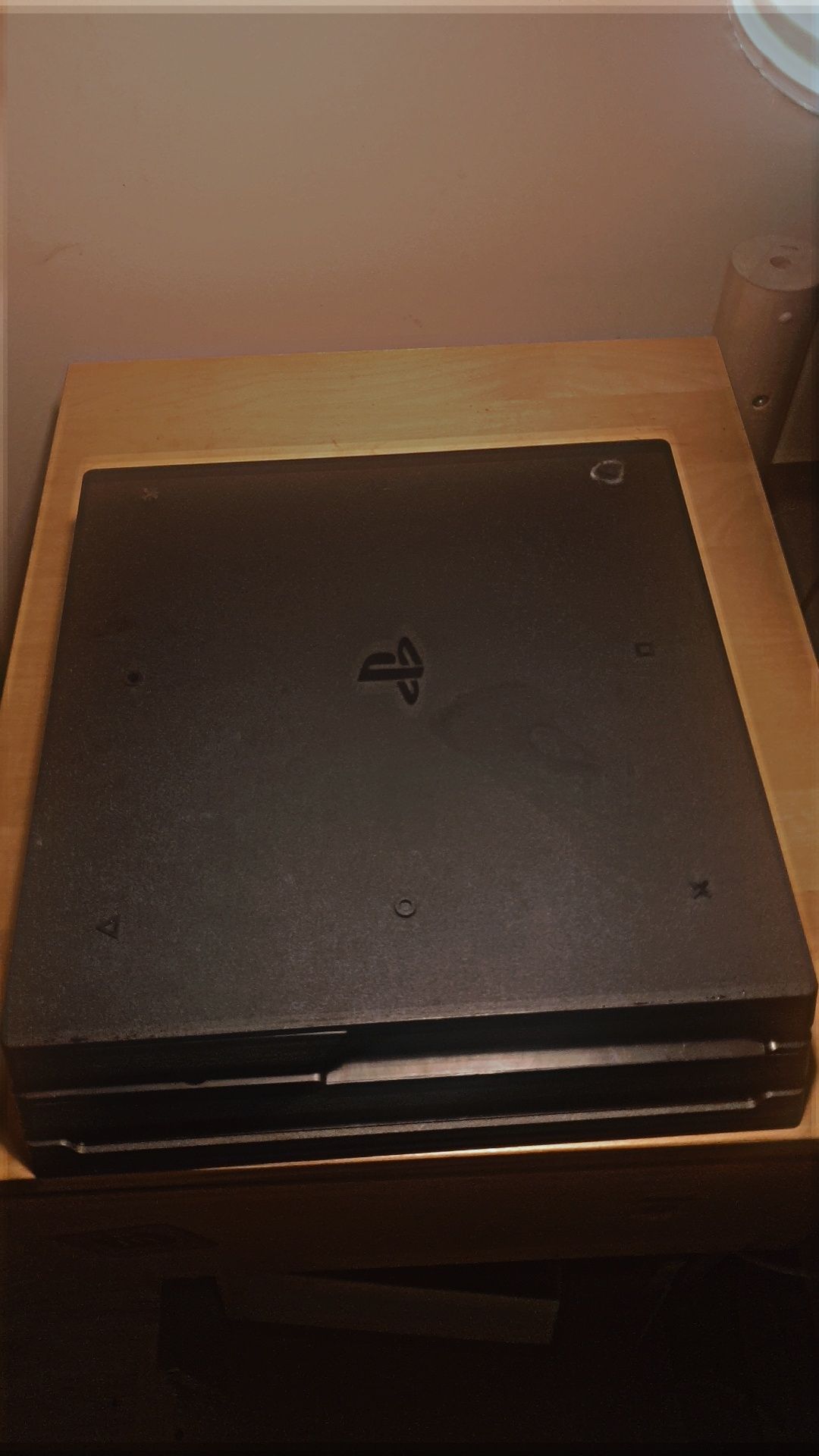 Konsola PlayStation 4 Pro 1TB – Używana, w idealnym stanie + pad Cobra