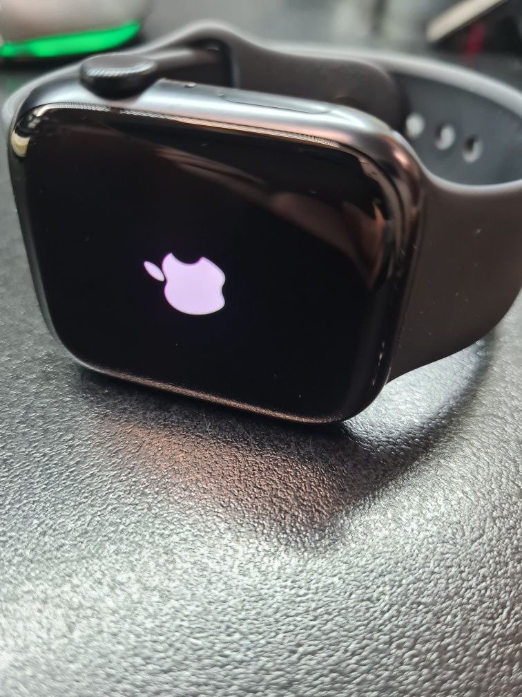 Zegarek smartwatch apple  series 8 gps 45m Komplet,Papier Komis Madej