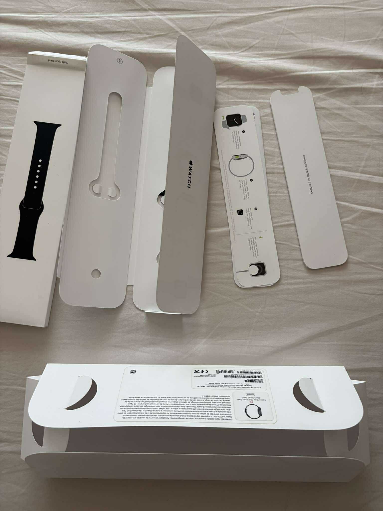 Apple Watch SE 40mm  – Caixa em Alumínio Cinza Espacial