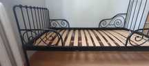 Czarna metalowa rozsuwana rama łóżka Ikea Minnen 80x200cm