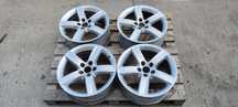 FELGA FELGI AUDI A4 A5 Q5 7,0J R17 ET37 8R0071497