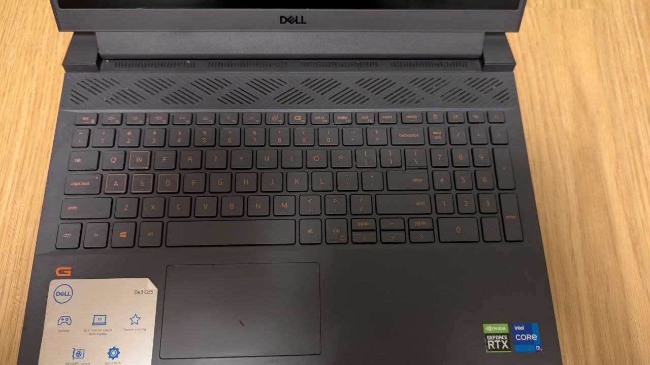 Dell G15 5511 i7-11800H 16GB DDR4 512GB SSD NMVE GeForce RTX 3050