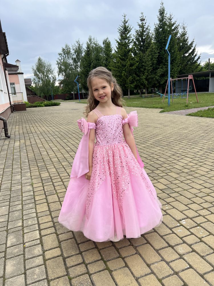 Сукня на випускний в садок
