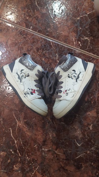 Кросівки Адідас і Zara дитячі хлопчик дівчинка