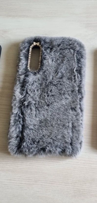 Pluszowe etui do SAMSUNG S21+