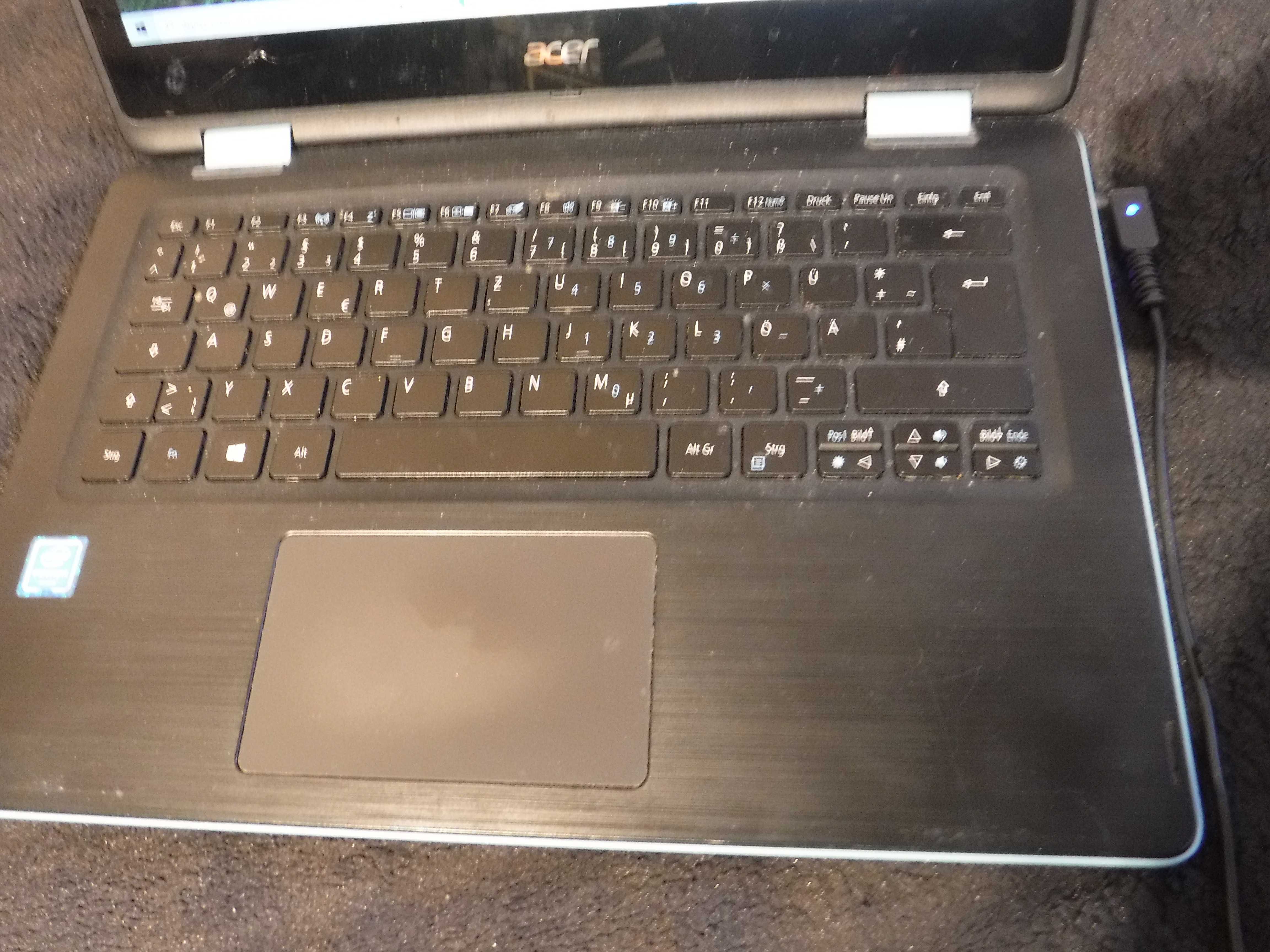 laptop acer spin 1 sp113-31  pozn  - popękany ekran
