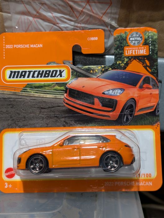 Matchbox 2022 Porsche Macan