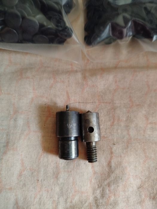 Продам матрицы для установки кнопок,кнопки для одежды