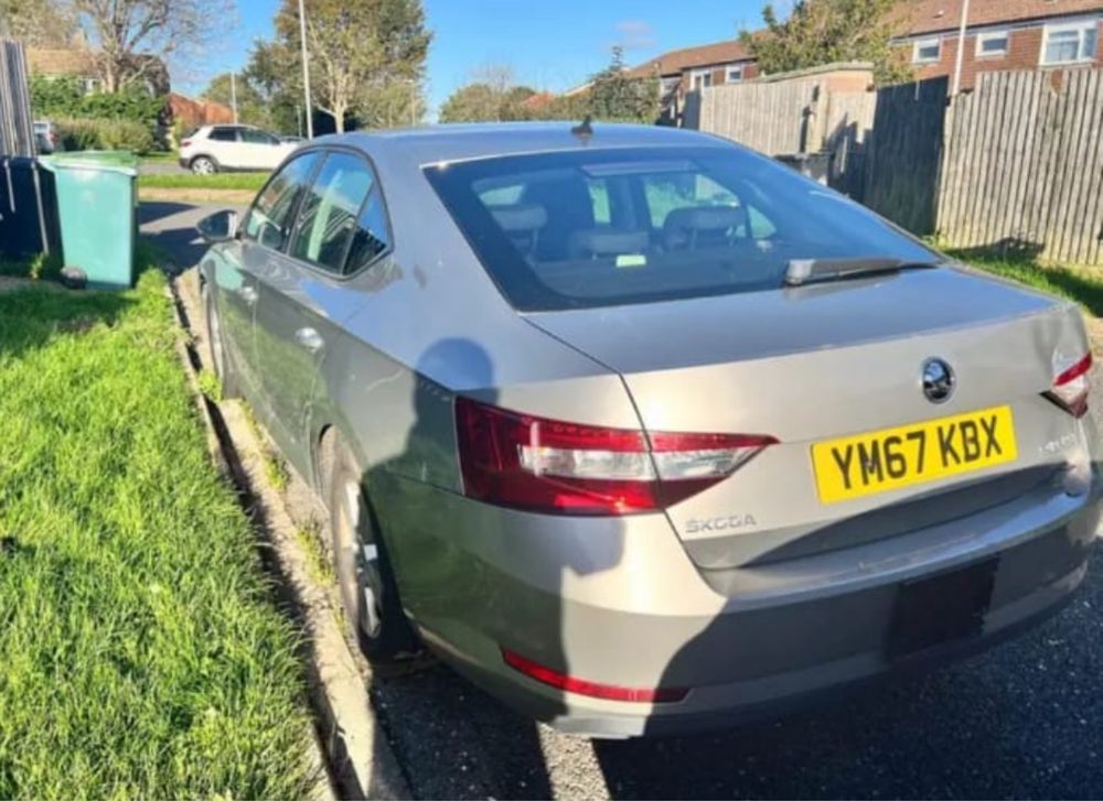 Двері, дверь дверка Skoda Superb 3V 1.6 DCX RSP колір LF8H
