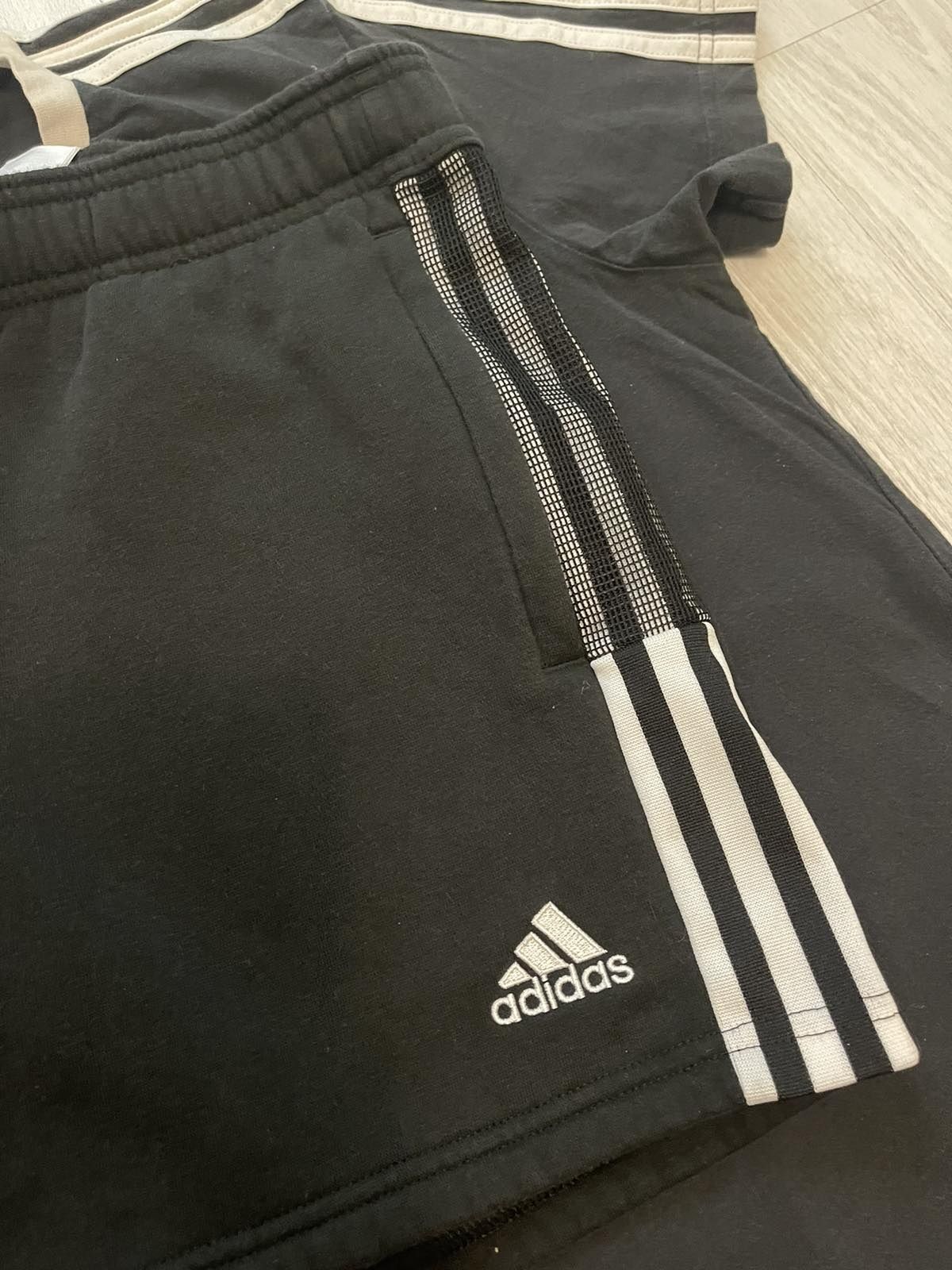 Костюм Adidas оригінал б/у розмір S