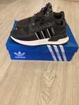 Ténis adidas u_path x