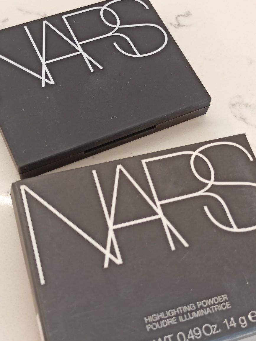 Nars rozświetlacz w kamieniu ST.BARATHS