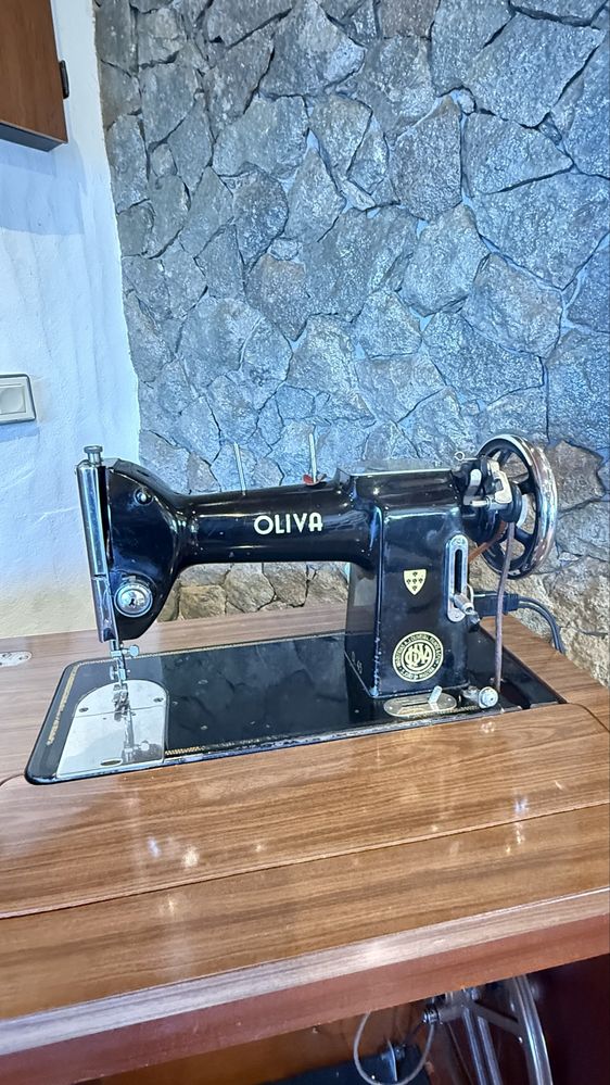 Maquina costura OLIVA