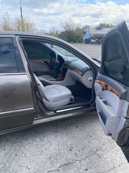 Mercedes-Benz E-Class 2007