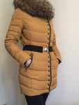 Жіночий пуховик Moncler