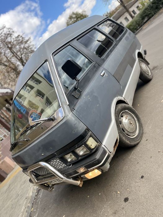 Nissan venettе газ бензин