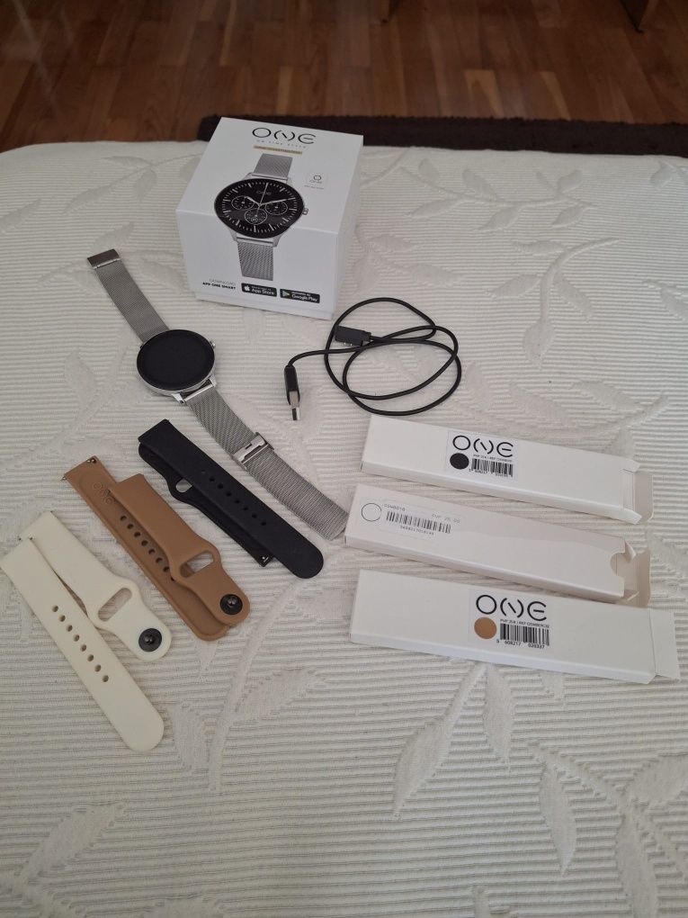 Smartwatch One com 4 Braceletes