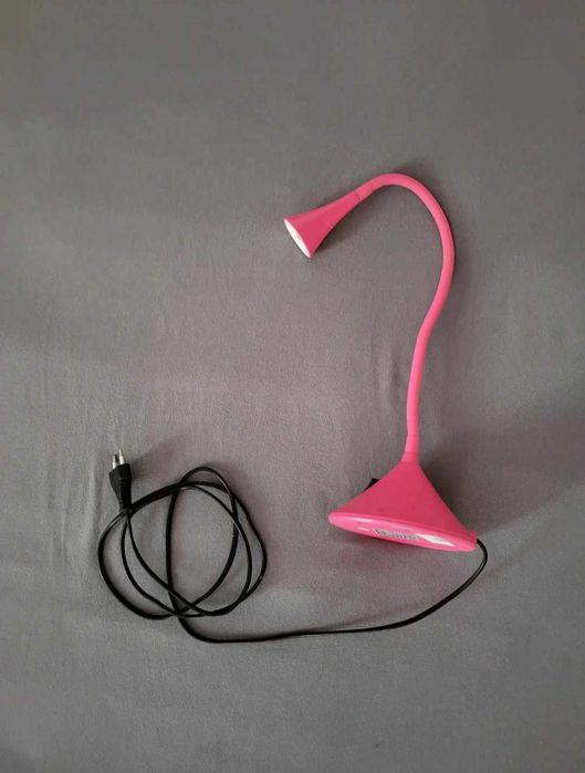 Lampa różowa używana
