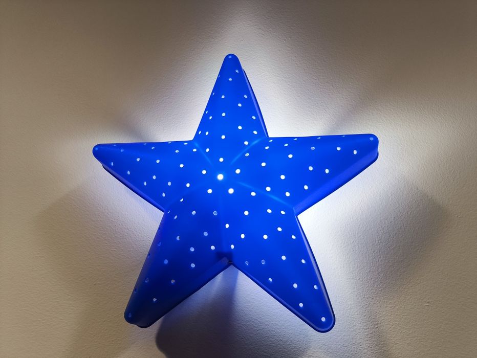 Ikea smila stjarna Niebieska lampka na ściane do pokoju dziecka