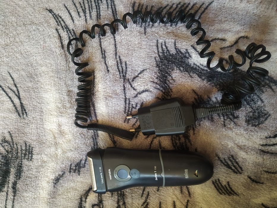 Бритва електрична Braun series 1 130 у відмінному стані.