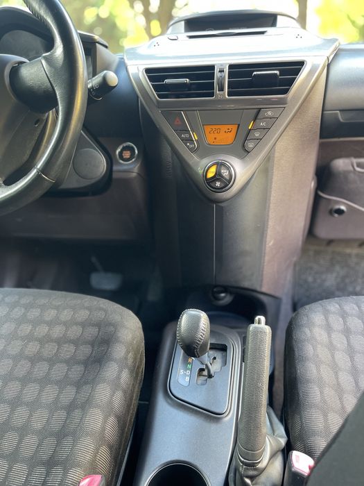 Toyota IQ2 1.0 VVTI Caixa Automática