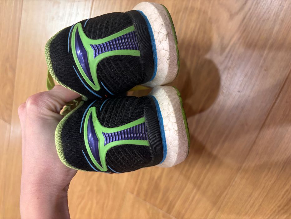 Кросівки бігові Saucony Endorphin Speed чоловічі 43 44 б/у Кольорові