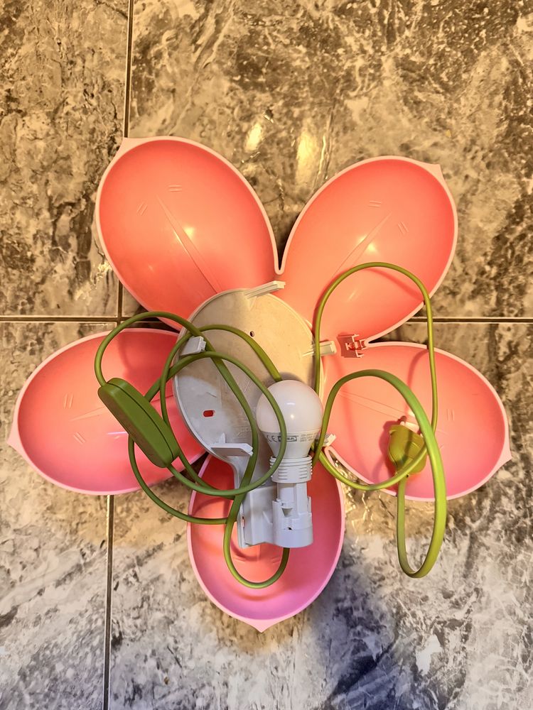 Lampka nocna dla dziecka kwiatek ikea