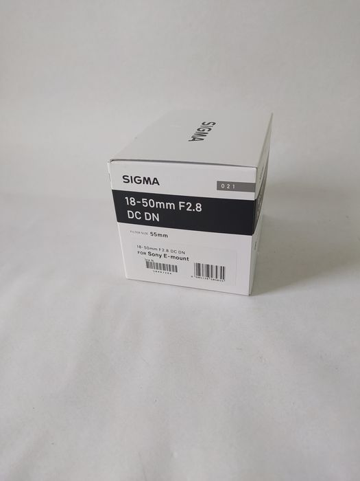 Об'єктив Sigma AF 18-50mm f/2,8 DC DN C (Sony-E) НОВИЙ