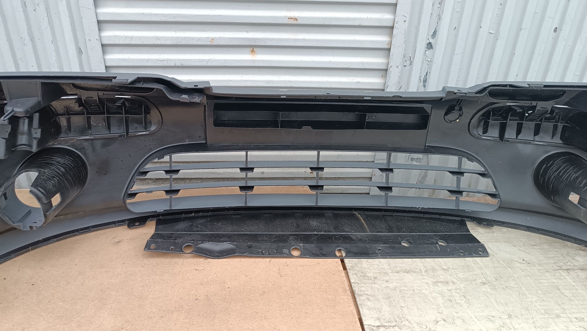 Vendo parachoque de frente citroen C3 ano 2002/05