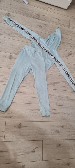 Dres welurowy błękitny