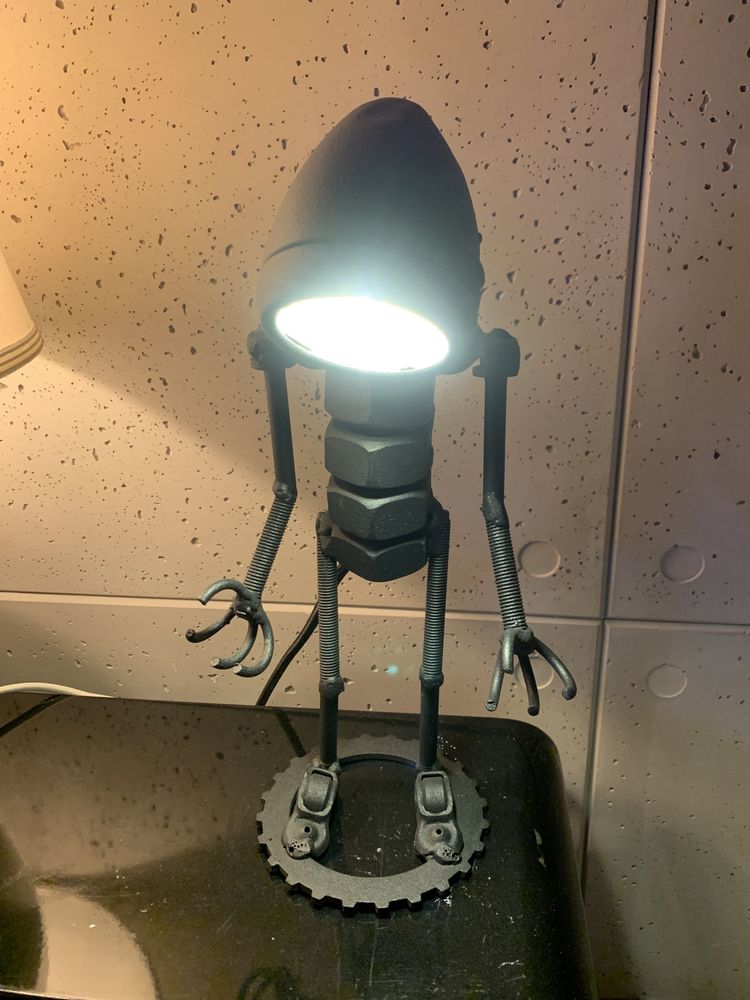 Lampka robot obcy led