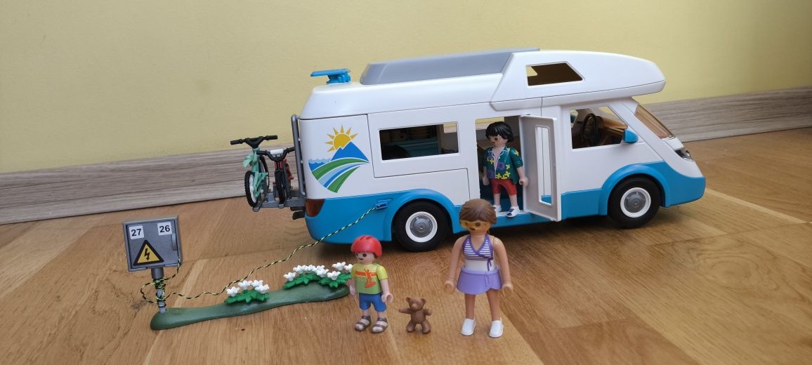 PLAYMOBIL 70088 Rodzinne auto kempingowe