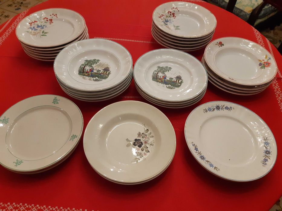 Terrina Travessa Pratos Fundos e Rasos  Sacavém  Capôa Real Massarelos