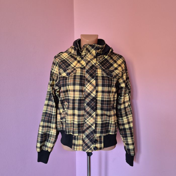 Kurtka damska w krate rozmiar L