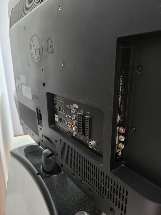 Telewizor LG 32 cale z dekoderem DVBT-T2 gratis bardzo dobry stan