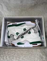 Jordan 4 Retro SB Pine Green 38