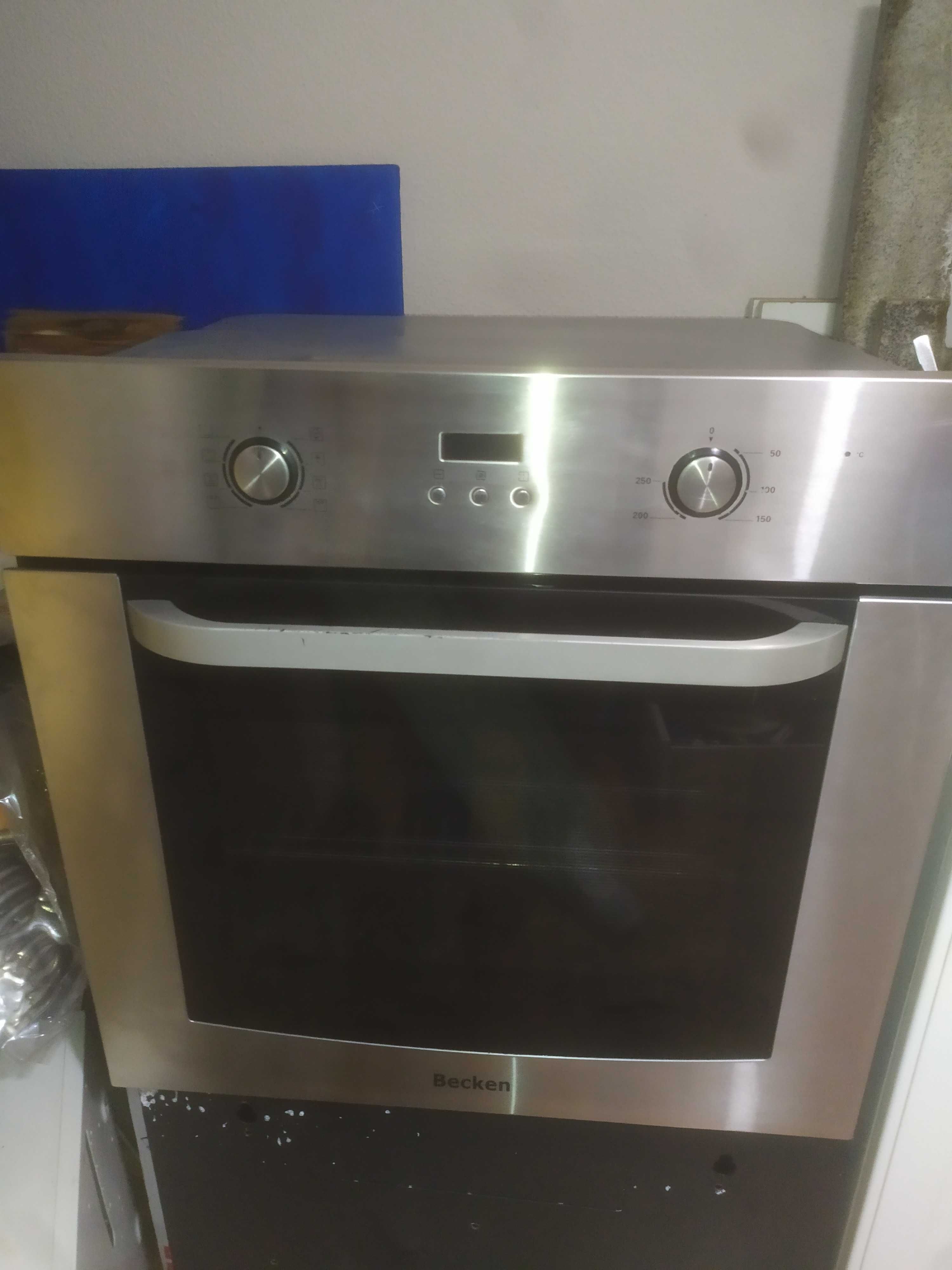 Forno de encastrar becken como novo.