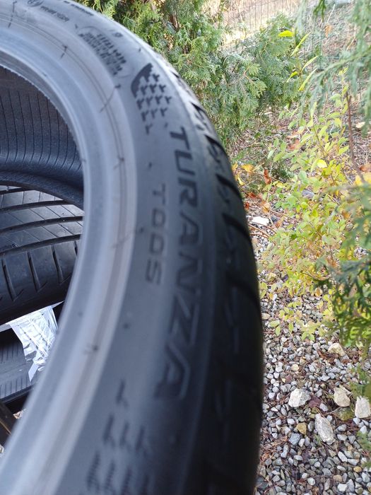225/40/19 Sprzedam parę opon letnich Bridgestone Turanza