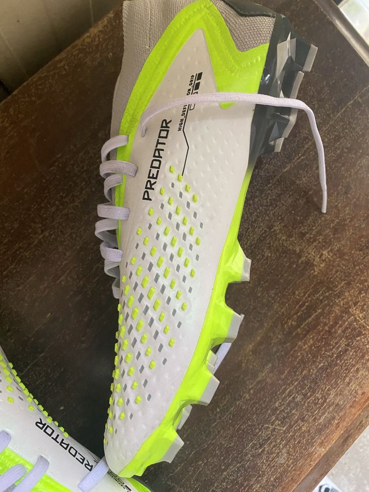 Chuteiras Adidas Predator 42.5