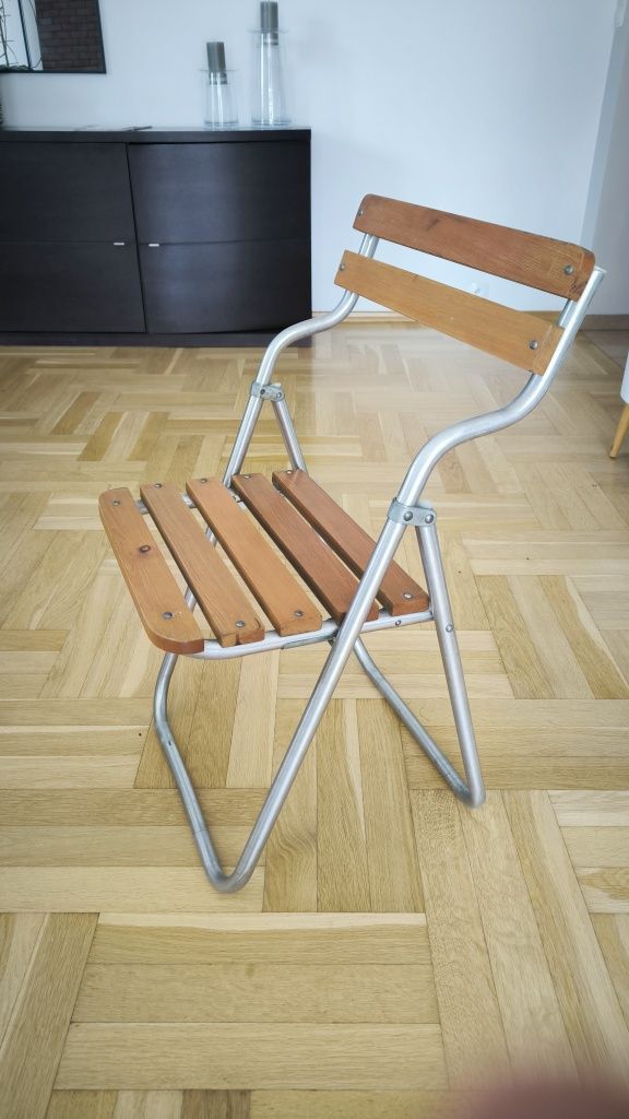 Krzesełka drewniane składane